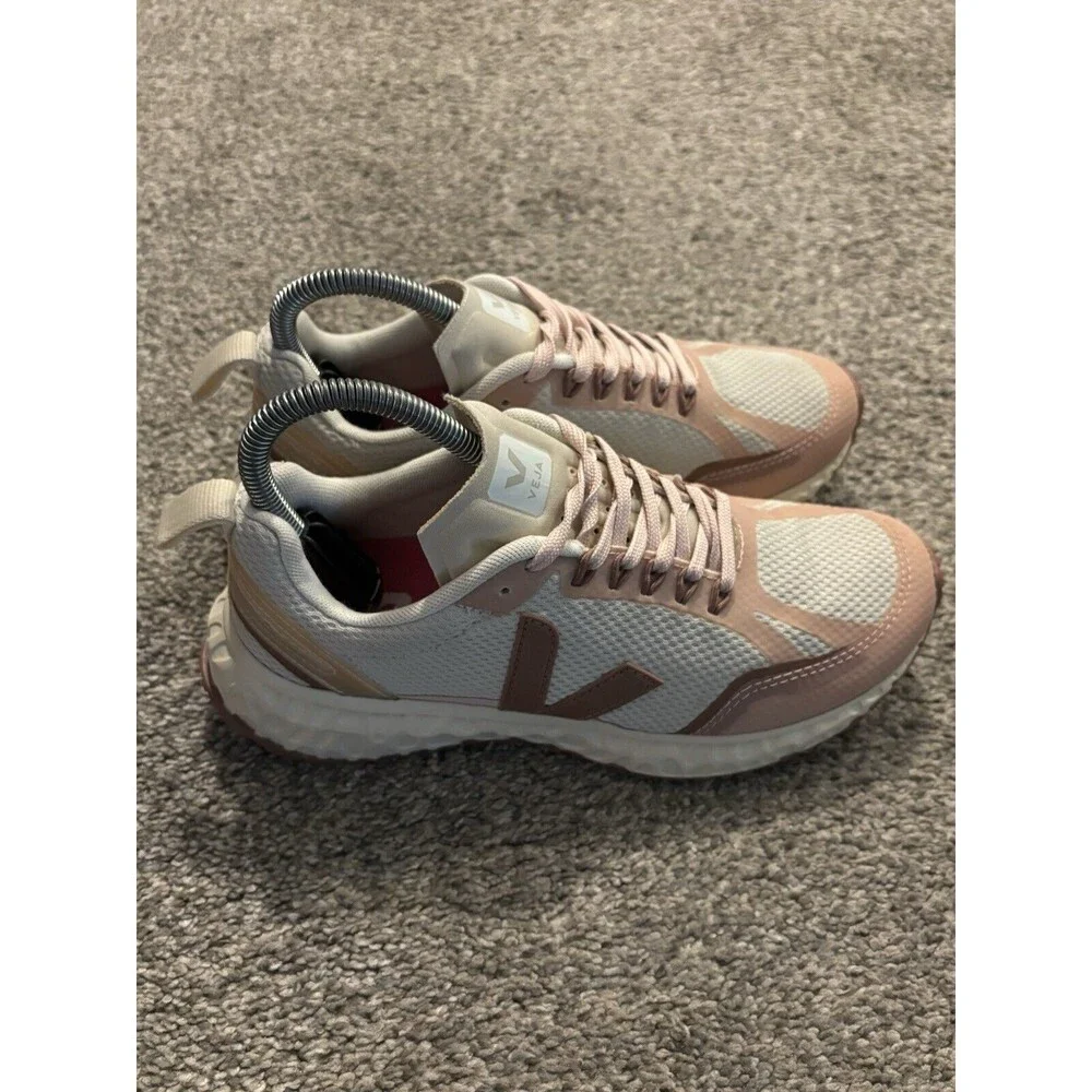 Veja V Condor‎ Mesh Natural Dried Petal Pink Size 7